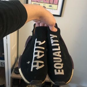 PHARRELL NMD